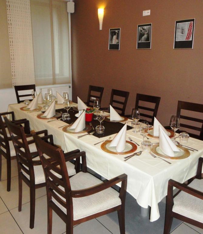 Hotel Bela Krajina Metlika Kültér fotó