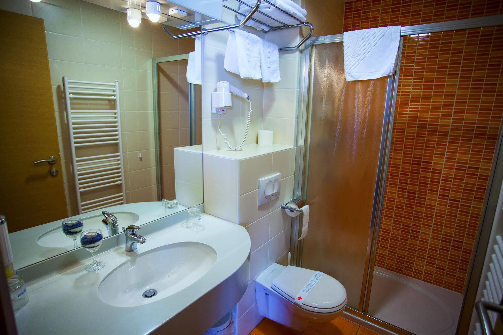 Hotel Bela Krajina Metlika Kültér fotó